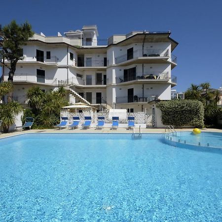 Residence Acquamarina San Benedetto del Tronto Buitenkant foto