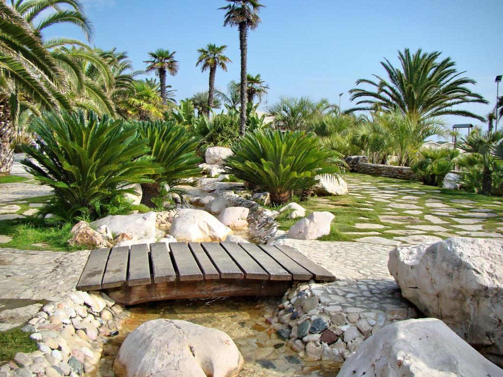 Residence Acquamarina San Benedetto del Tronto Buitenkant foto